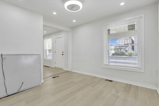 841 Saint Clair Ave, Columbus, OH 43201 - empty room with light wood-style floors, baseboards, and recessed lighting