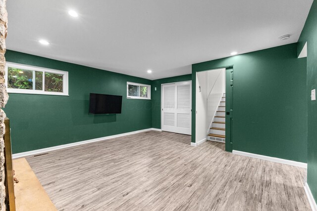 270 S Kellner Rd, Columbus, OH 43209 - unfurnished room featuring wood finished floors, stairway, recessed lighting, baseboards, and a smoke detector