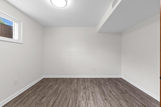 270 S Kellner Rd, Columbus, OH 43209 - additional living space with dark wood-style flooring and baseboards