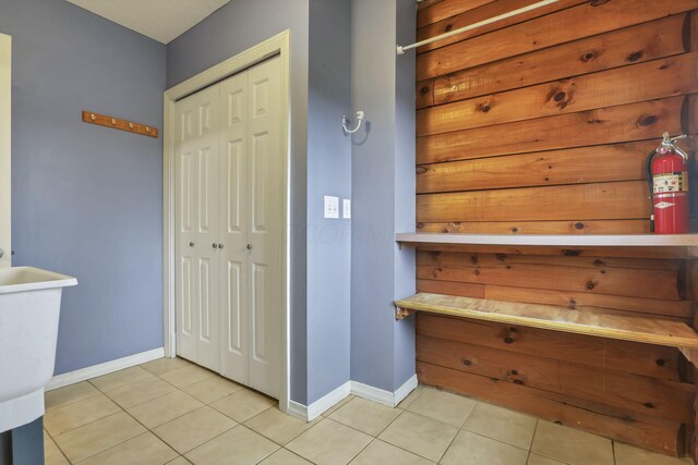 7760 Township Rd 177, Fredericktown, OH 43019 - bathroom featuring baseboards and tile patterned flooring