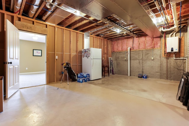 2036 Amber Wood Pl, Lancaster, OH 43130 - unfinished basement featuring freestanding refrigerator and water heater