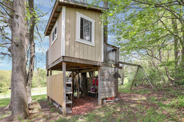 699 Cedar Run Rd NE, Newark, OH 43055 - view of outdoor structure featuring stairs