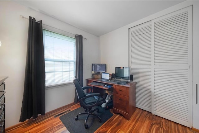 164 Sturbridge Rd, Columbus, OH 43228 - office area with light wood-style flooring