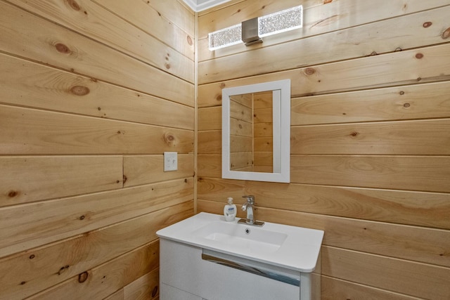 1267 N Dundee Trl, Bucyrus, OH 44820 - bathroom with wood walls and vanity