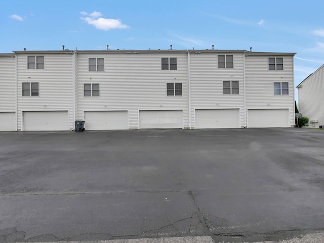 6010 Turnwood Dr Unit 703, Westerville, OH 43081 - view of back of property