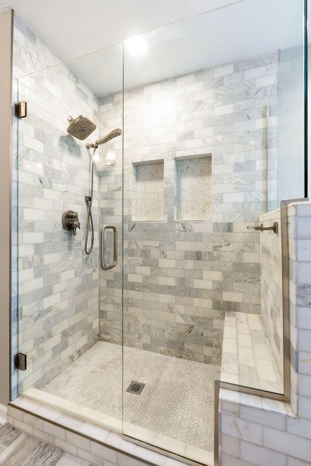 369 Highbanks Valley Ct, Newark, OH 43055 - bathroom featuring a stall shower