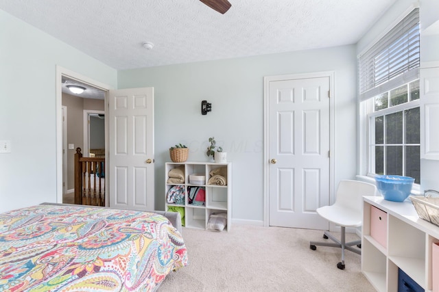 369 Highbanks Valley Ct, Newark, OH 43055 - carpeted bedroom featuring a textured ceiling