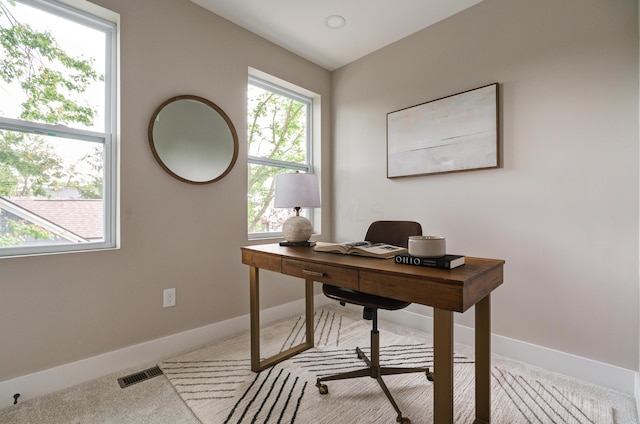 2589 Dayton Ave, Columbus, OH 43202 - office area featuring carpet flooring and baseboards