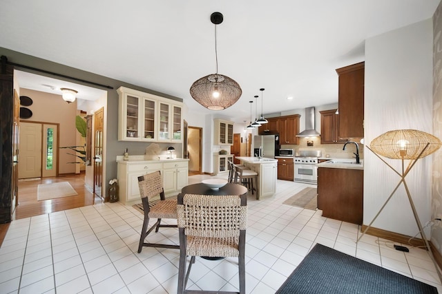 364 Morgan Ln, Columbus, OH 43230 - dining room with light tile patterned floors, baseboards, and recessed lighting