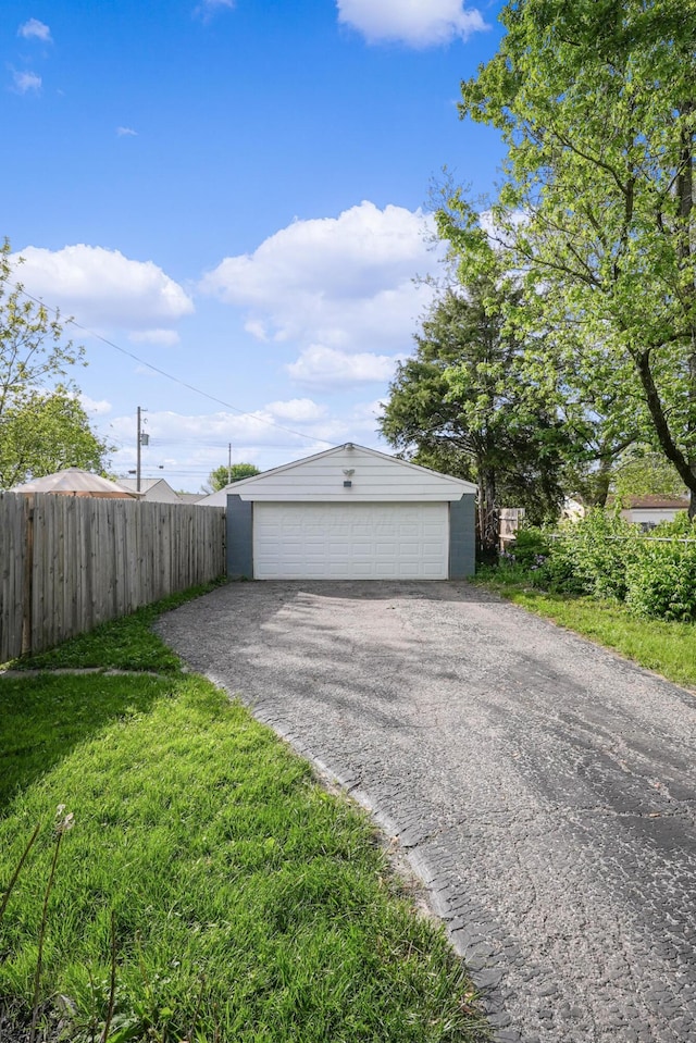 1081 Harrisburg Pike, Columbus, OH 43223 - view of detached garage