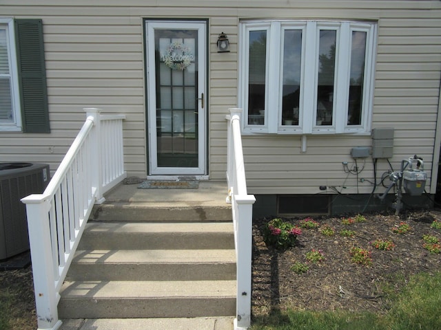 302 W Hubert Ave, Lancaster, OH 43130 - doorway to property