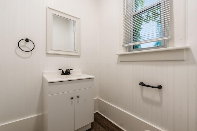 438-440 S Ohio Ave, Columbus, OH 43205 - bathroom featuring vanity and wood finished floors