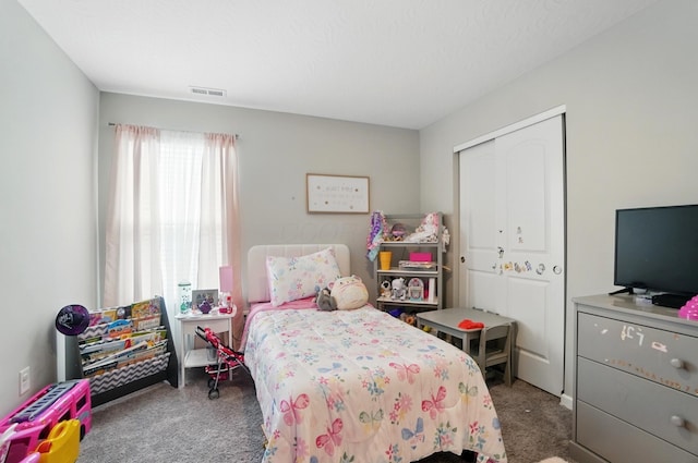 5416 Branchville Dr, Canal Winchester, OH 43110 - bedroom featuring carpet floors and a closet