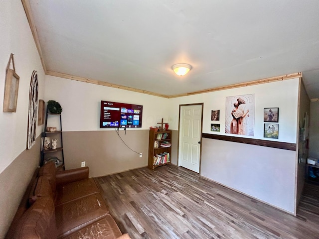 10070 Wolfe Rd, New Vienna, OH 45159 - living room with wood finished floors and crown molding