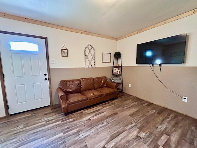10070 Wolfe Rd, New Vienna, OH 45159 - living area with wood finished floors