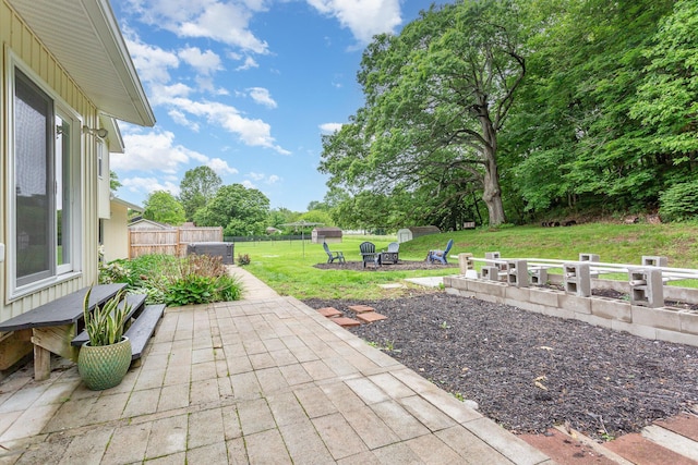 2914 Hickory Hill Dr SE, Lancaster, OH 43130 - view of patio with an outdoor fire pit