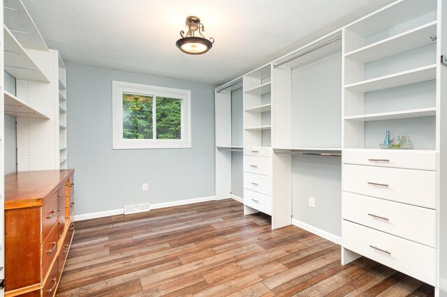2914 Hickory Hill Dr SE, Lancaster, OH 43130 - spacious closet featuring light wood-type flooring
