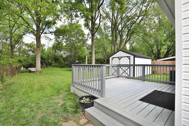 4511 Collingdale Rd, Columbus, OH 43231 - wooden terrace featuring view of scattered trees and central air condition unit