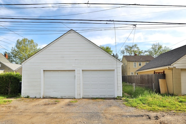 784 E Mithoff St, Columbus, OH 43206 - view of detached garage