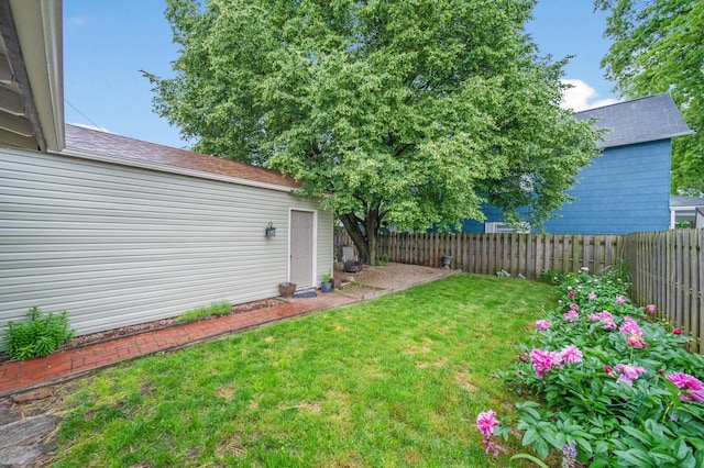 297 E Welch Ave, Columbus, OH 43207 - view of yard