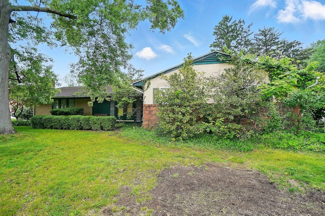 1120 Morning St, Worthington, OH 43085 - view of grassy yard