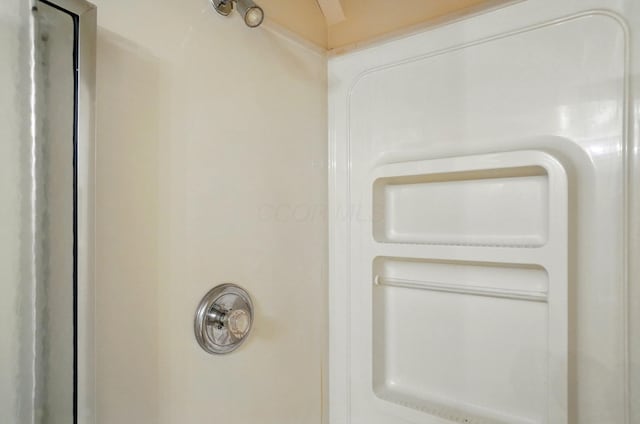 1120 Morning St, Worthington, OH 43085 - bathroom view of a shower