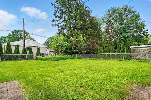 1120 Morning St, Worthington, OH 43085 - view of yard