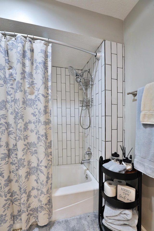 7775 Pembrook Dr, Reynoldsburg, OH 43068 - full bathroom with shower / tub combo with curtain
