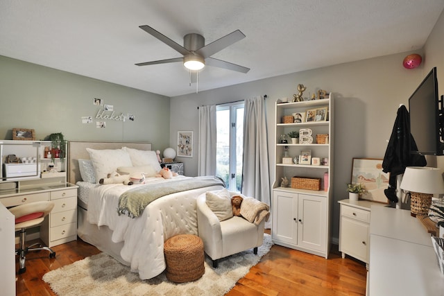 7775 Pembrook Dr, Reynoldsburg, OH 43068 - bedroom featuring light wood-style floors and a ceiling fan
