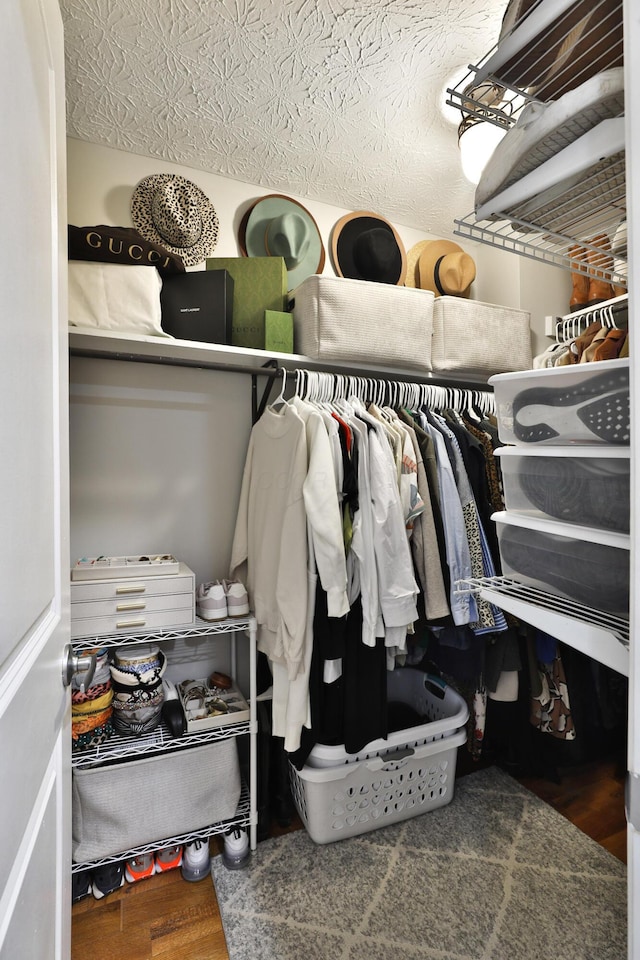 7775 Pembrook Dr, Reynoldsburg, OH 43068 - walk in closet featuring wood finished floors