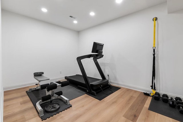 2989 Old Path Rd, Blacklick, OH 43004 - workout room featuring wood finished floors, recessed lighting, and baseboards