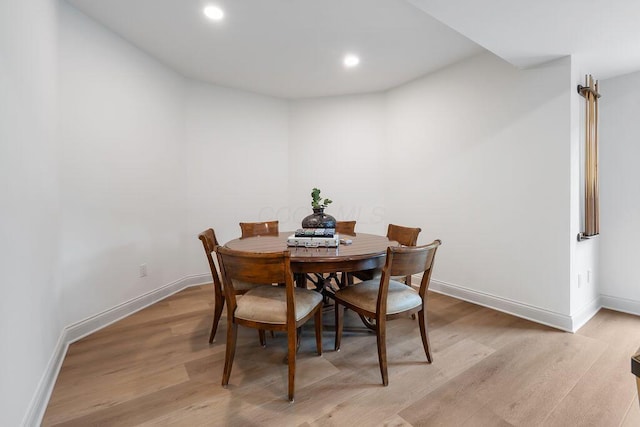 2989 Old Path Rd, Blacklick, OH 43004 - dining room featuring light wood-style flooring, baseboards, and recessed lighting
