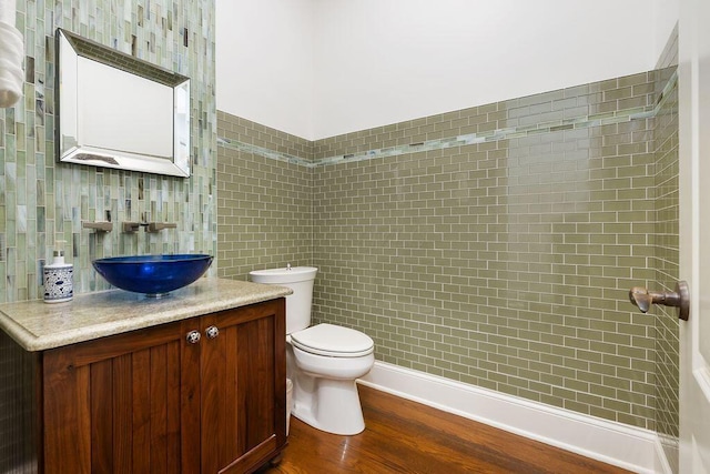 2989 Old Path Rd, Blacklick, OH 43004 - bathroom with vanity, toilet, tile walls, and wood finished floors
