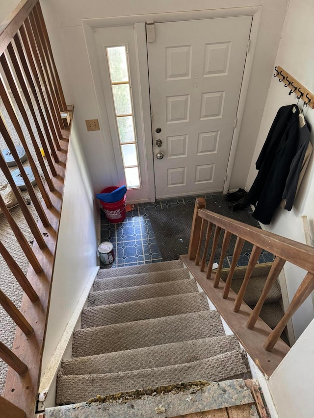 3751 Dolomite Dr, Columbus, OH 43230 - view of stairway