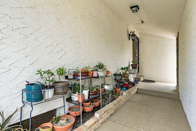 5946 Lisa St, Columbus, OH 43231 - view of patio