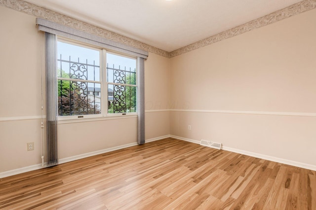5946 Lisa St, Columbus, OH 43231 - unfurnished room featuring light wood finished floors and baseboards