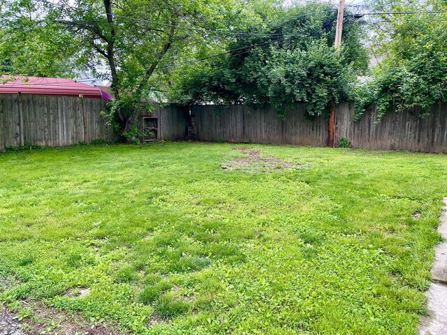 780-782 Whitethorne Ave, Columbus, OH 43223 - view of yard