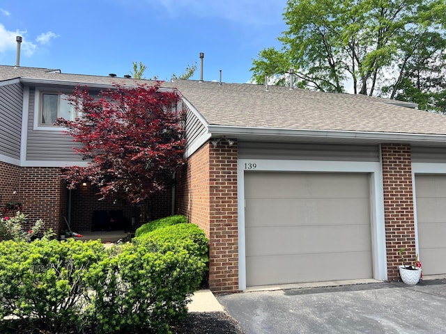 139 Corbins Mill Dr, Dublin, OH 43017 - garage with driveway