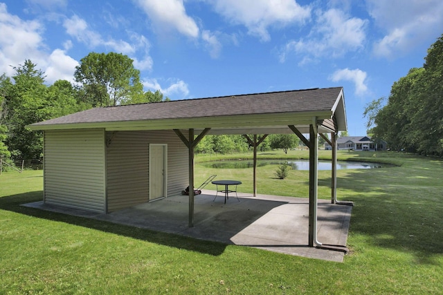 80 Baltimore Somerset Rd NW, Baltimore, OH 43105 - view of community featuring a patio area, a water view, and a lawn