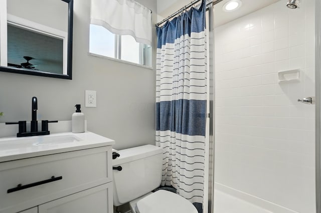 723 W Winmar Pl, Westerville, OH 43081 - bathroom with a shower with shower curtain, toilet, vanity, and recessed lighting