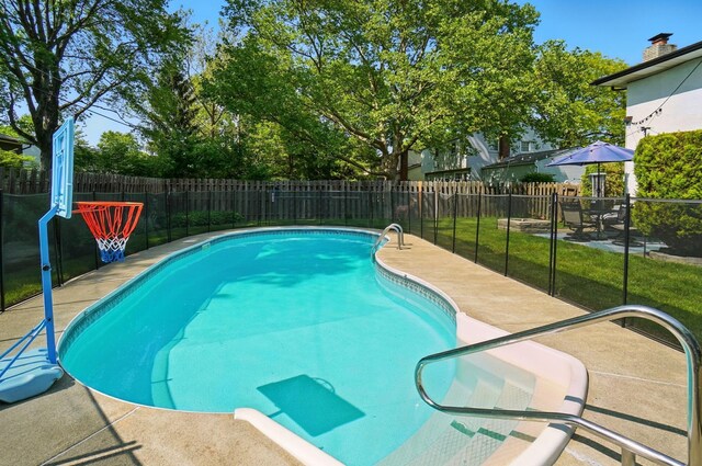723 W Winmar Pl, Westerville, OH 43081 - view of pool featuring a patio