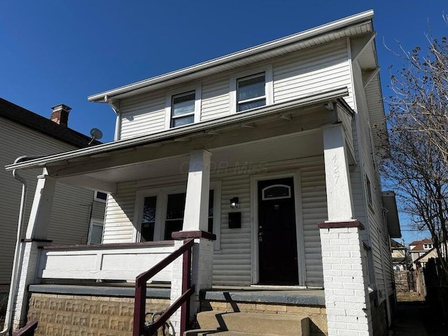 427 S Ogden Ave, Columbus, OH 43204 - view of front of property with a porch