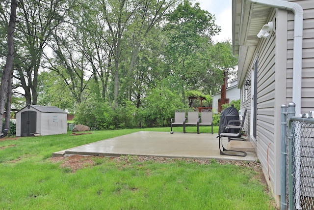 327 Warlock Ct, Columbus, OH 43230 - view of green lawn with a patio