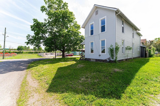 167 Essex St, Newark, OH 43055 - view of property exterior featuring a yard