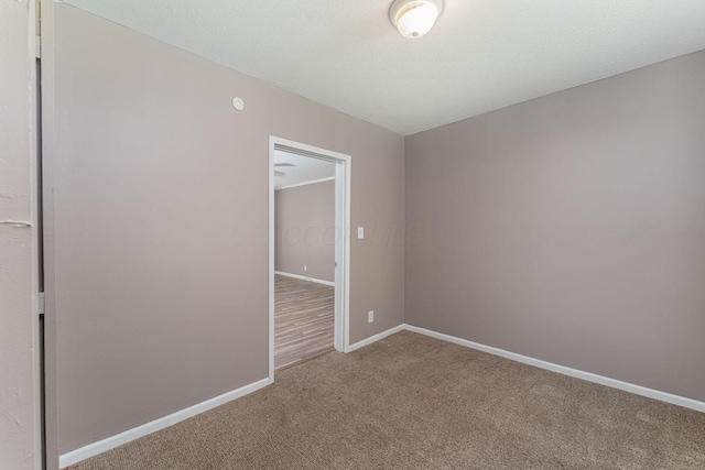 167 Essex St, Newark, OH 43055 - carpeted spare room with baseboards