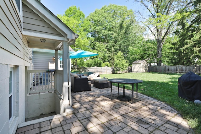 258 Canyon Dr, Columbus, OH 43214 - view of patio with outdoor lounge area and view of scattered trees