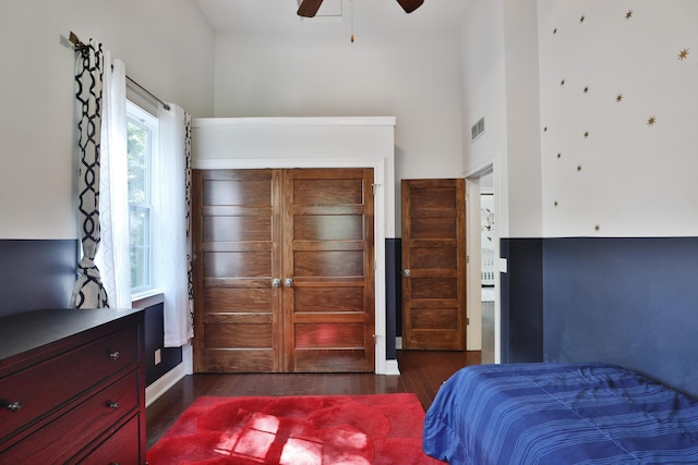 258 Canyon Dr, Columbus, OH 43214 - bedroom featuring dark wood-type flooring