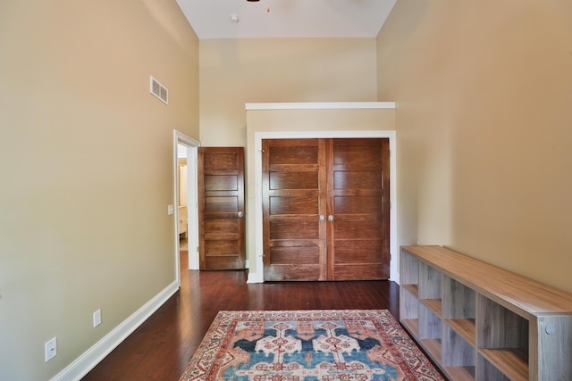 258 Canyon Dr, Columbus, OH 43214 - entrance foyer with wood finished floors and baseboards