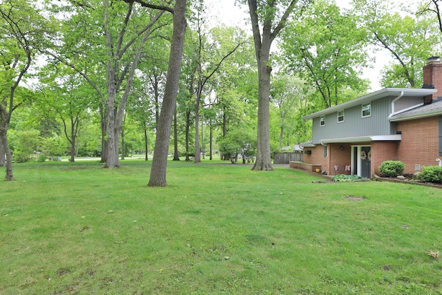 6653 Merwin Rd, Columbus, OH 43235 - view of green lawn