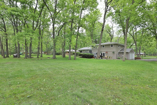 6653 Merwin Rd, Columbus, OH 43235 - view of green lawn with view of scattered trees